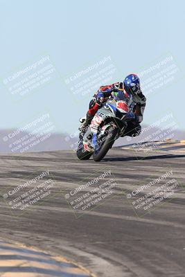 media/Dec-07-2025-CVMA (Sun) [[3e7d2de5dc]]/Race 7-Formula Lightweight Twins Shootout/